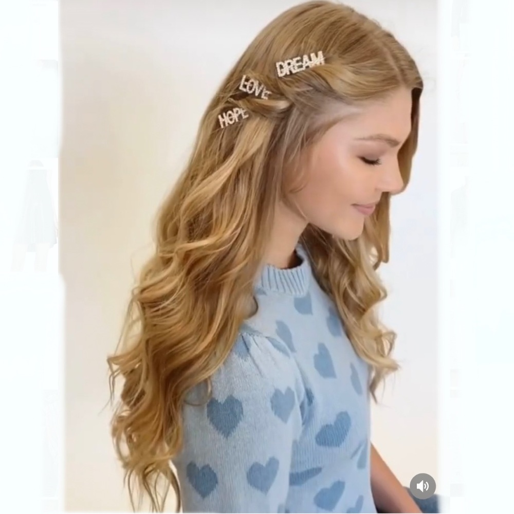 Barefoot Blonde Collection Classic 10-piece clip-in hair extensions-Butterscotch